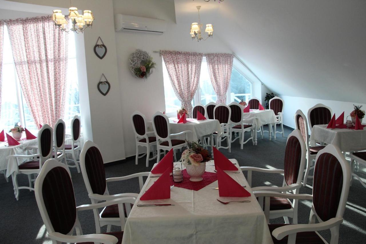 Lapas U Hoffera 3*